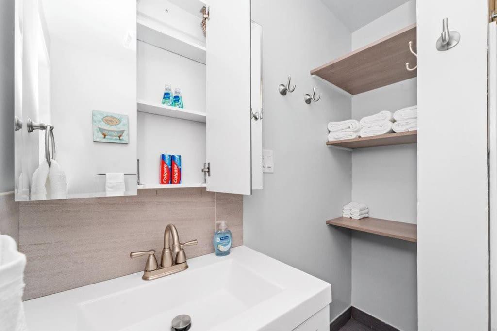 Cozy, Top-Floor 3Br Loft With Balcony In West Town ชิคาโก ภายนอก รูปภาพ